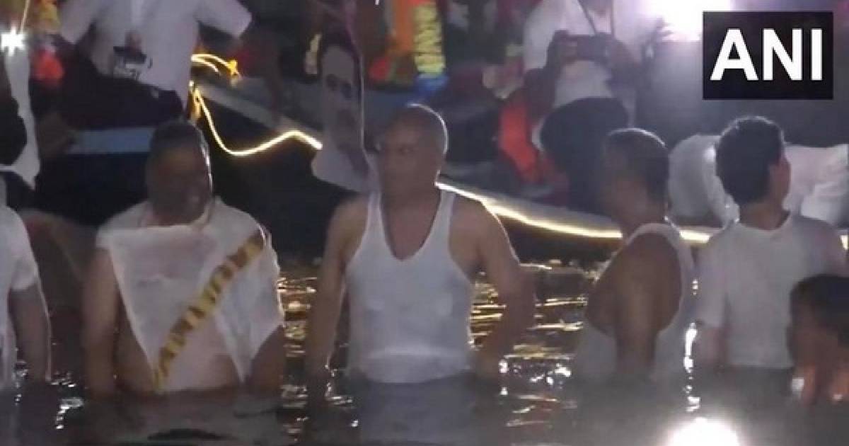 Kartik Purnima: CM Bhupesh Baghel takes holy dip in Kharun river at Mahadev ghat